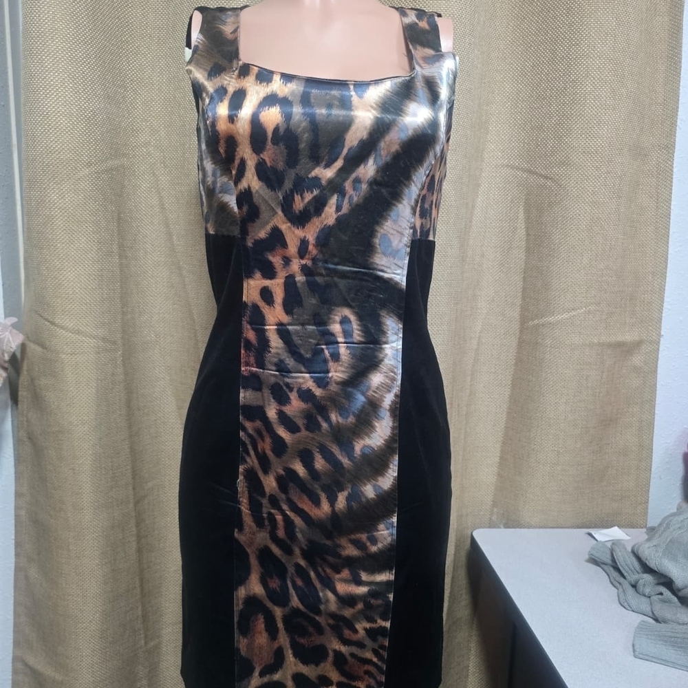 Elegant Leopard Print Mini Dress
